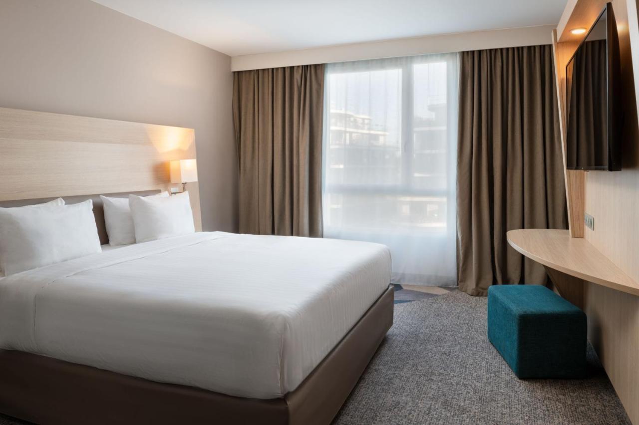 Courtyard By Marriott Paris La Defense West - Colombes Hotel Colombes  Bagian luar foto