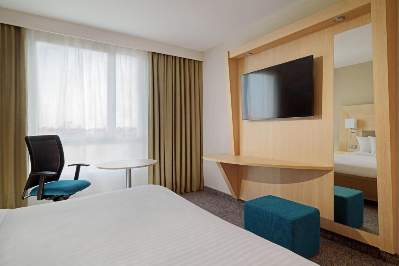 Courtyard By Marriott Paris La Defense West - Colombes Hotel Colombes  Bagian luar foto