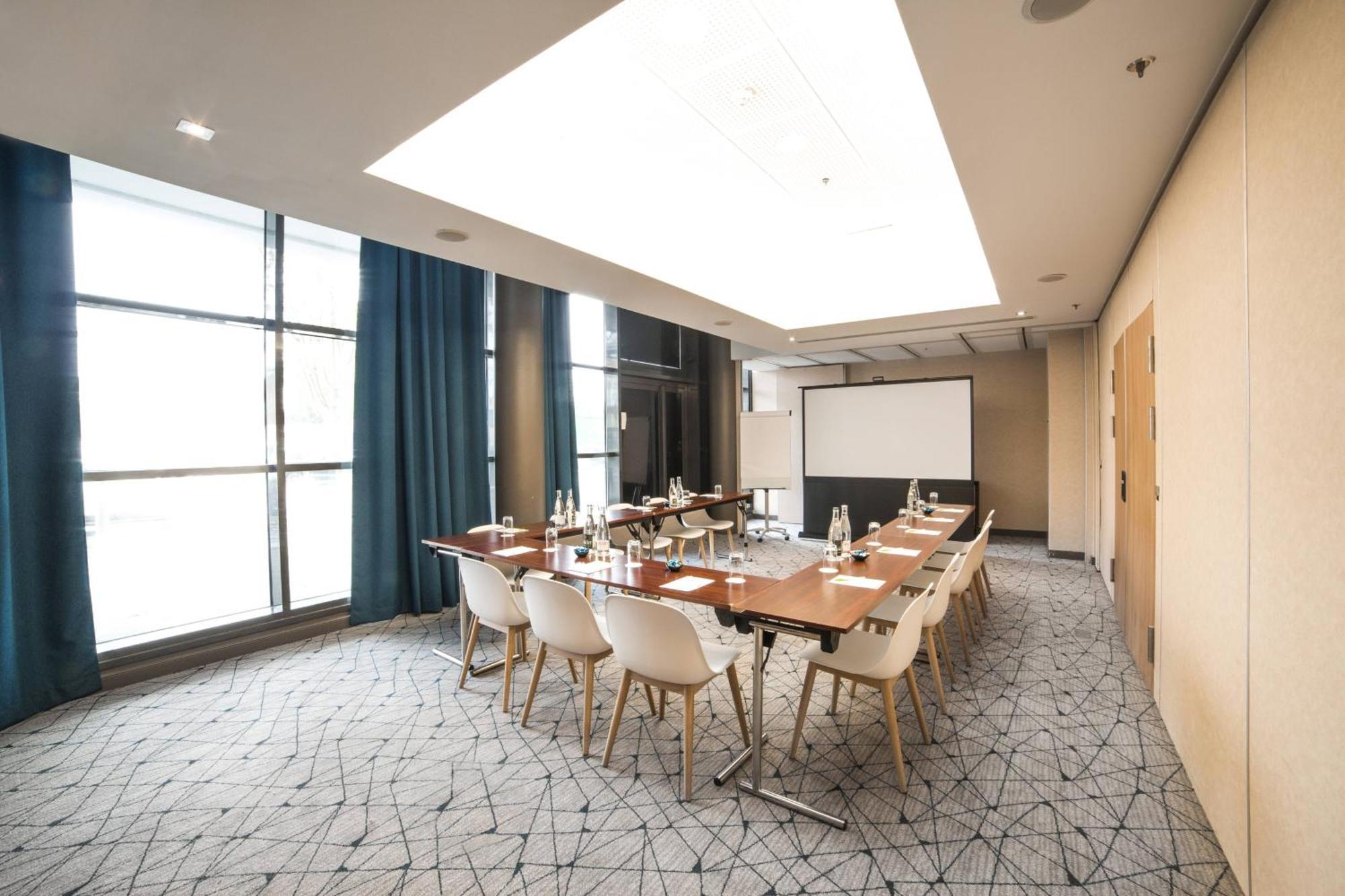 Courtyard By Marriott Paris La Defense West - Colombes Hotel Colombes  Bagian luar foto