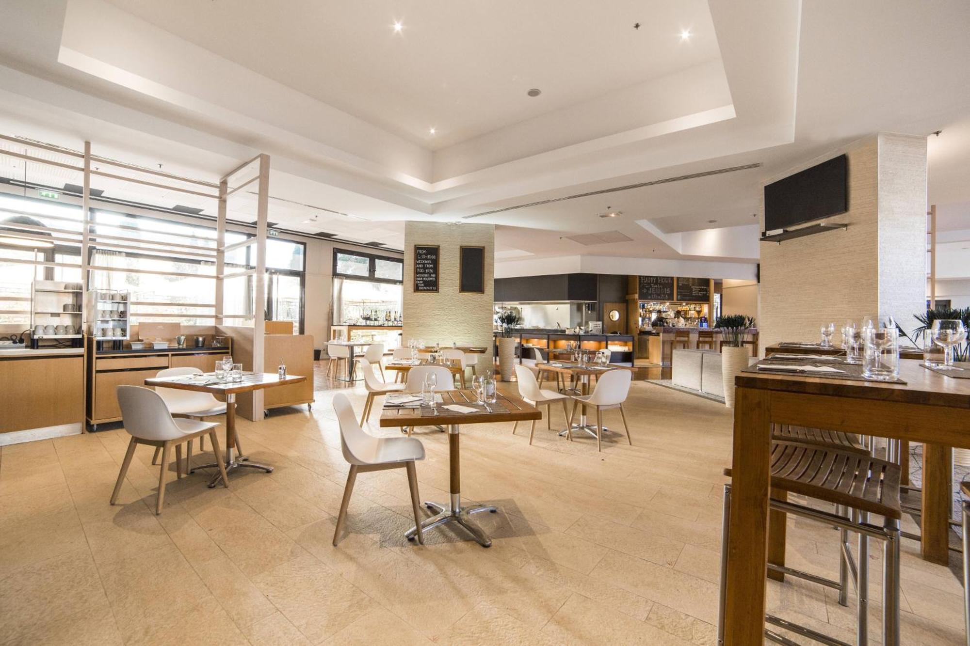 Courtyard By Marriott Paris La Defense West - Colombes Hotel Colombes  Bagian luar foto
