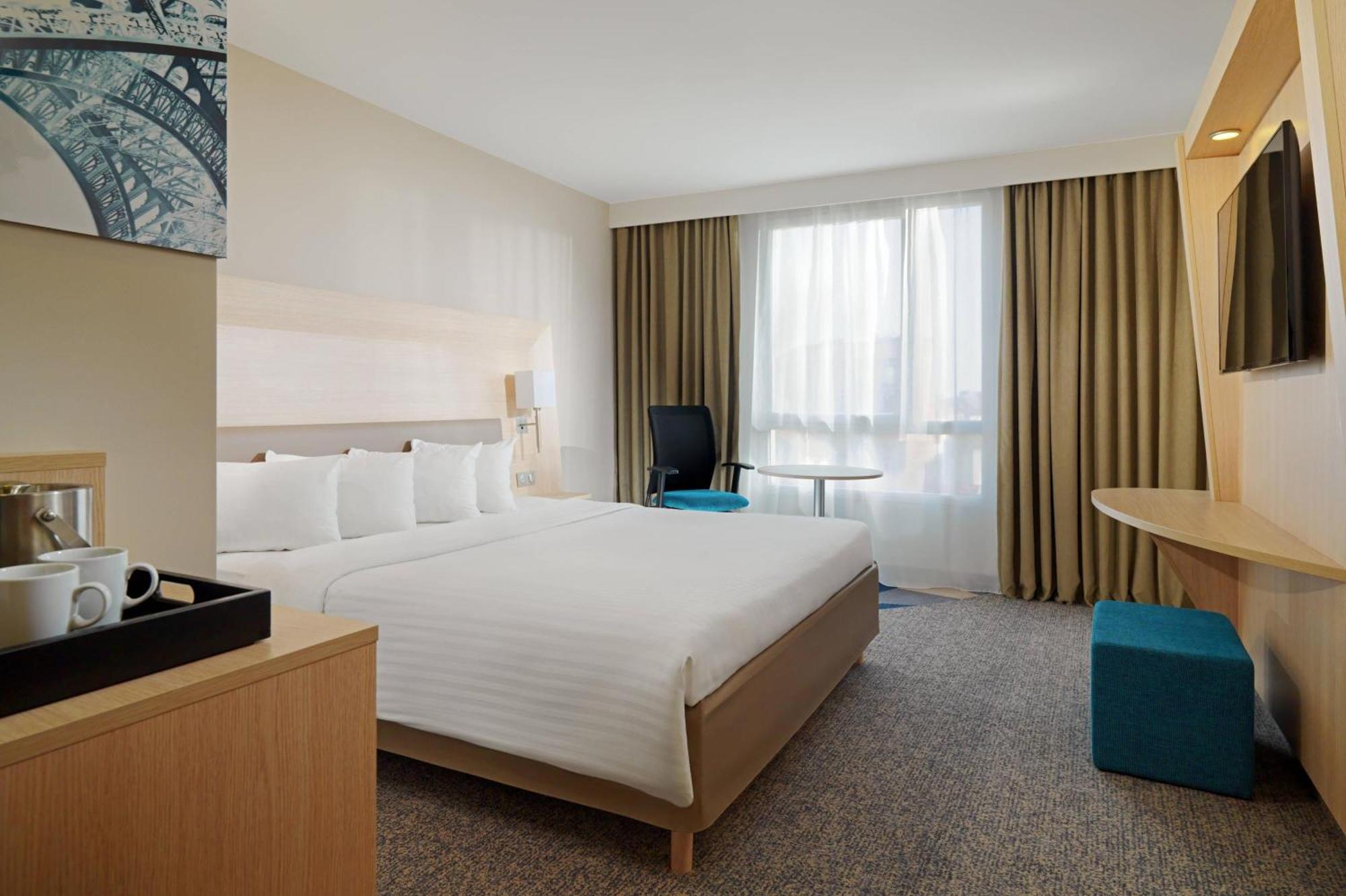 Courtyard By Marriott Paris La Defense West - Colombes Hotel Colombes  Bagian luar foto