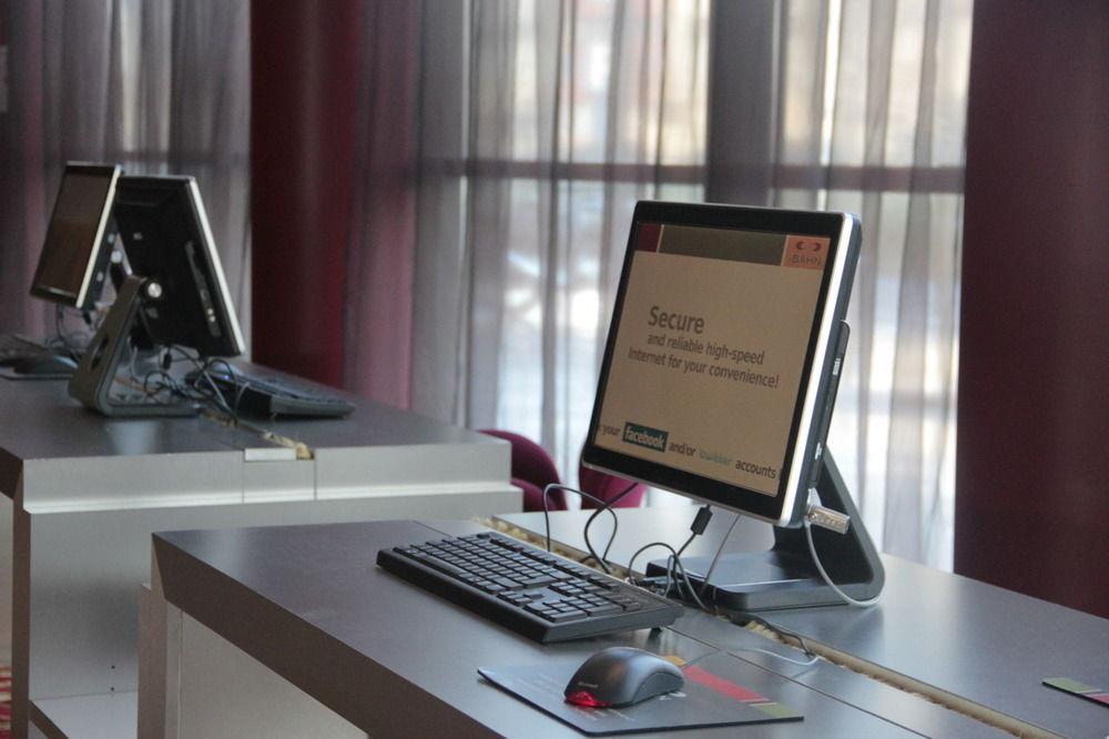 Courtyard By Marriott Paris La Defense West - Colombes Hotel Colombes  Bagian luar foto