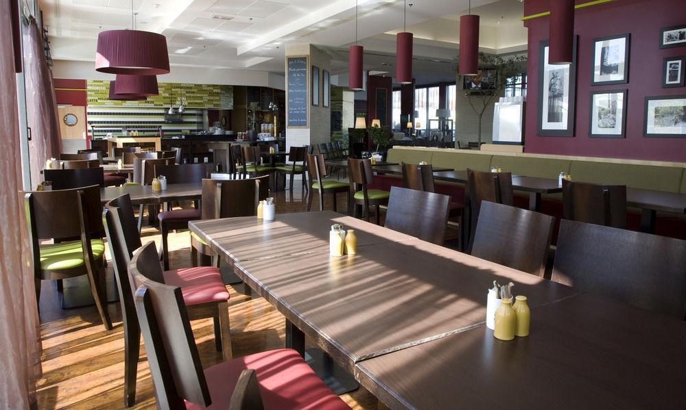 Courtyard By Marriott Paris La Defense West - Colombes Hotel Colombes  Bagian luar foto