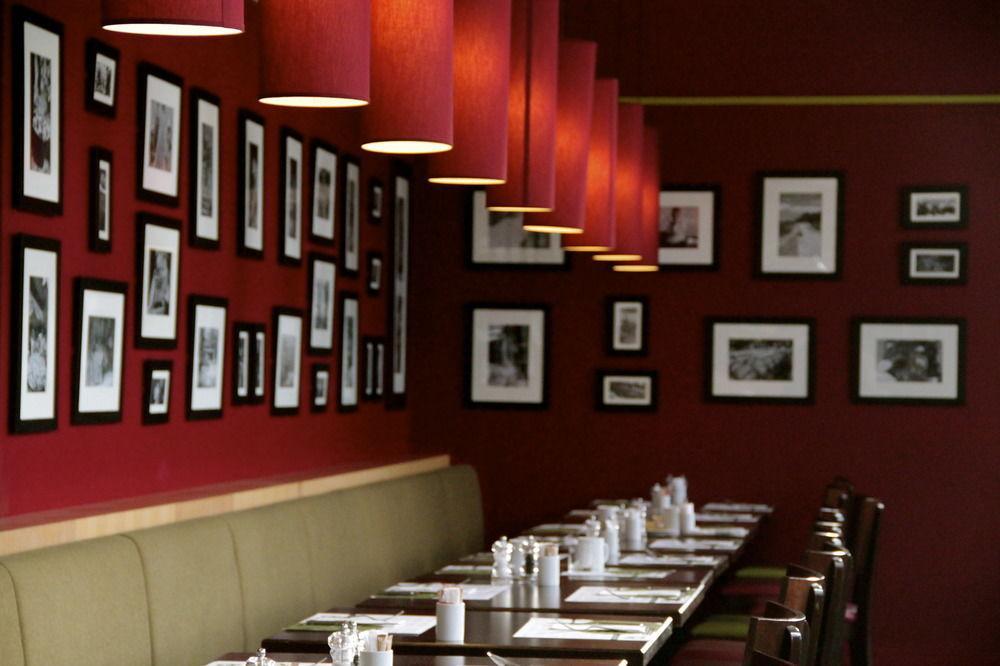 Courtyard By Marriott Paris La Defense West - Colombes Hotel Colombes  Bagian luar foto