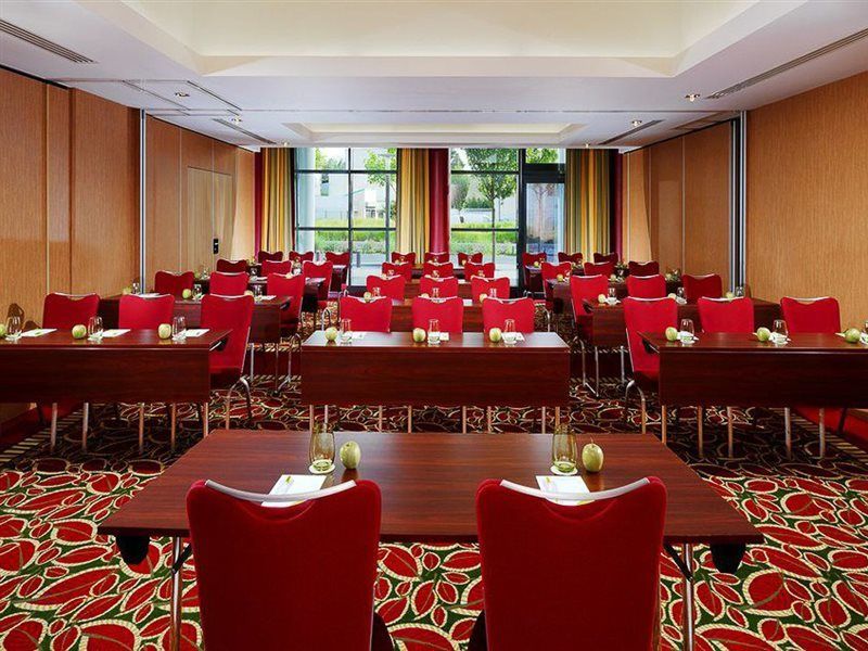Courtyard By Marriott Paris La Defense West - Colombes Hotel Colombes  Bagian luar foto