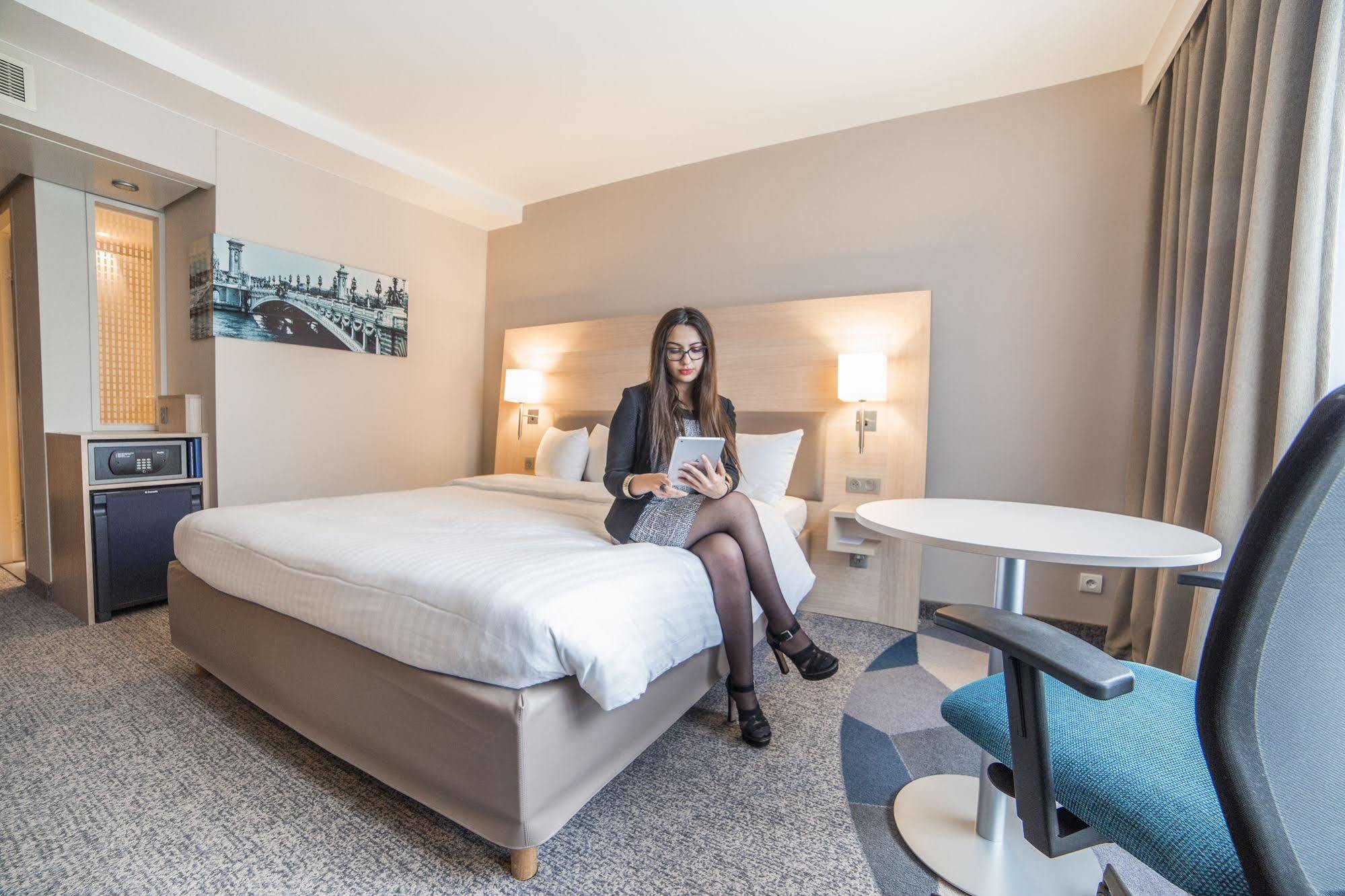 Courtyard By Marriott Paris La Defense West - Colombes Hotel Colombes  Bagian luar foto